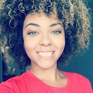 Meet your Posher, Kaylie